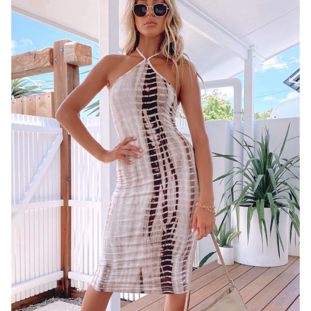 White Fox Boutique MIDI dress Large Mocha